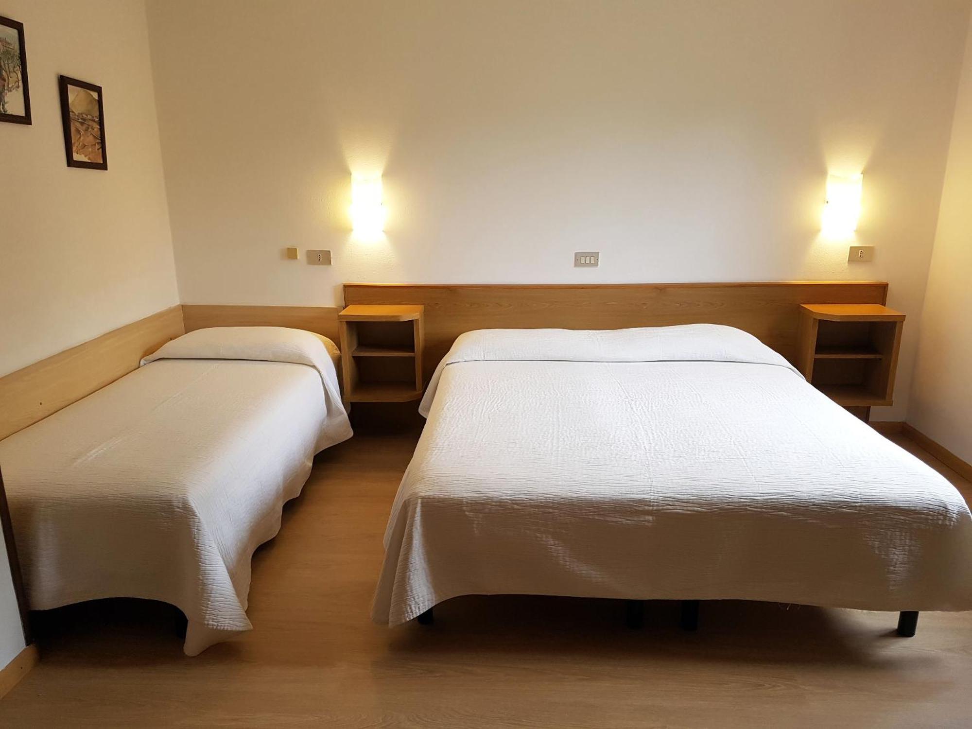 Albergo Miralaghi Padergnone Bilik gambar